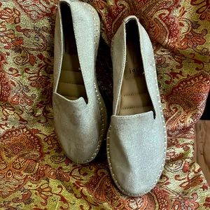 Joie Espadrilles Lurex Metallic Silver Natural Beige Flats 6.5 like new cond